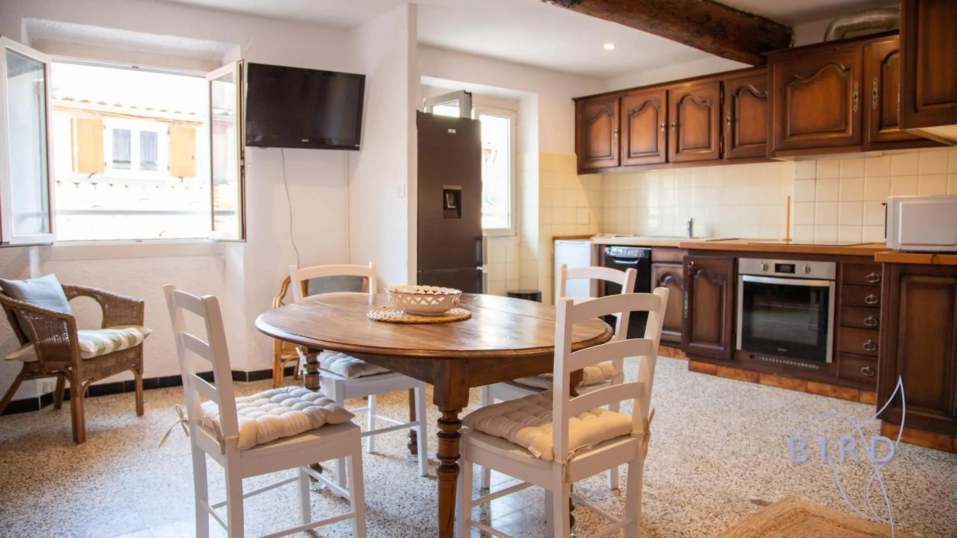 Beautiful Authentic Apartment In The Heart Of Old Antibes