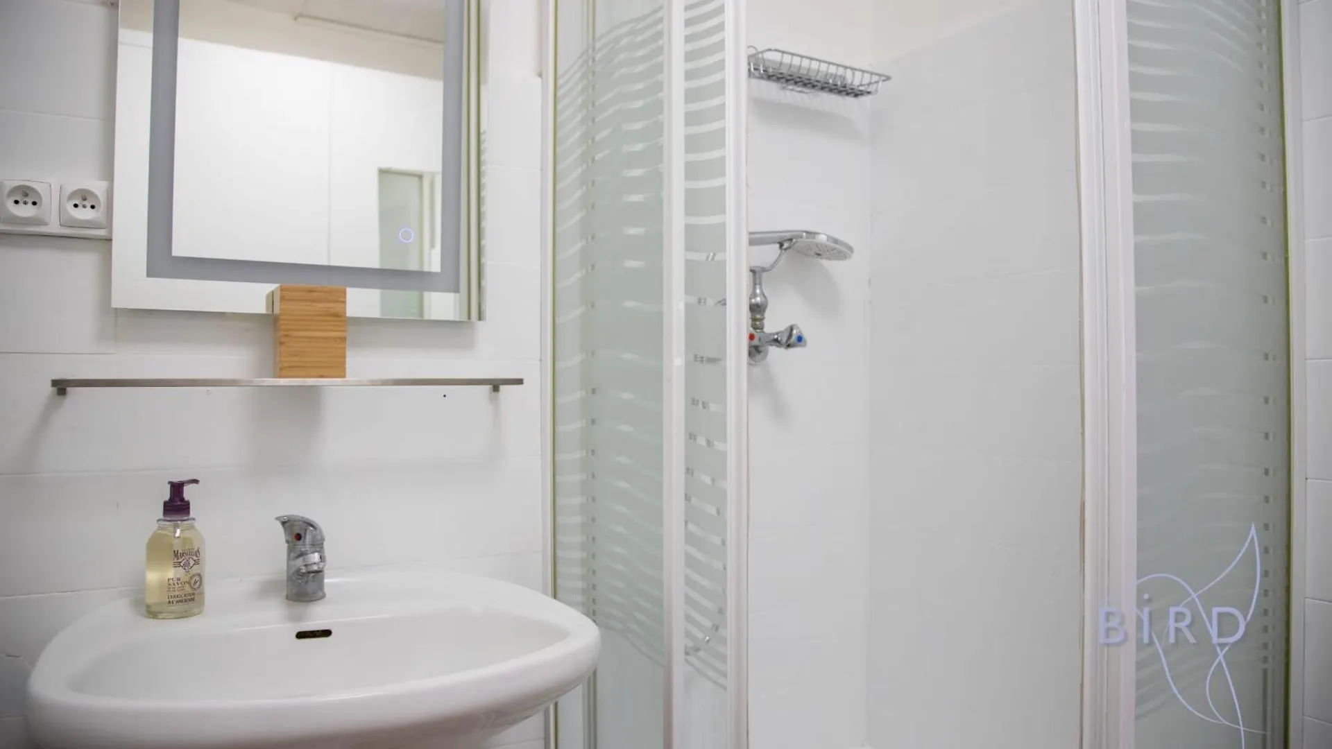 Beautiful Authentic Apartment In The Heart Of Old Antibes